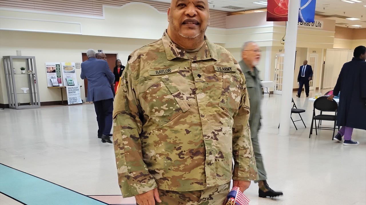 1000004883b 1000004883b